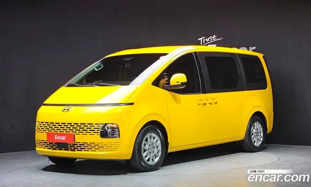 Hyundai Staria, 2023, 62 270 км