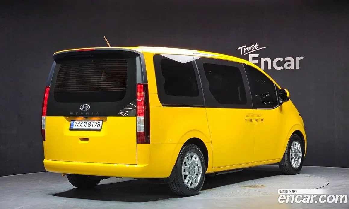 Hyundai Staria 2023 2.2 автомат (гидро), фото 2 Hyundai Staria 2023 2.2 автомат (гидро), фото 2