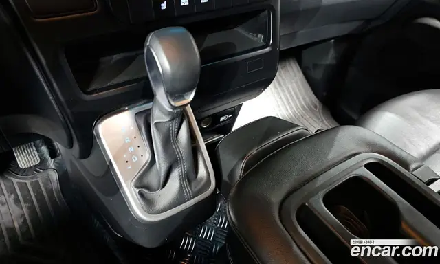 Hyundai Staria 2023 2.2 автомат (гидро), миниатюра 12