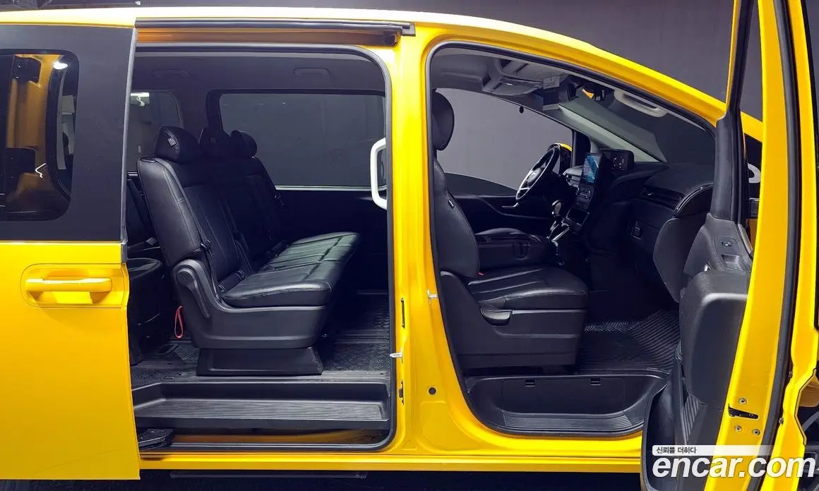 Hyundai Staria 2023 2.2 автомат (гидро), фото 16 Hyundai Staria 2023 2.2 автомат (гидро), фото 16