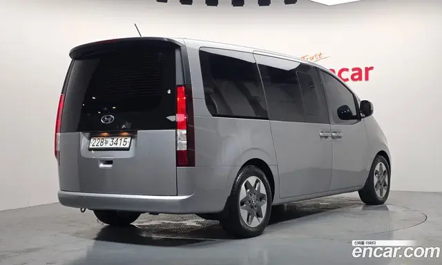Hyundai Staria 2023 3.5 автомат (гидро), миниатюра 2 Hyundai Staria 2023 3.5 автомат (гидро), миниатюра 2