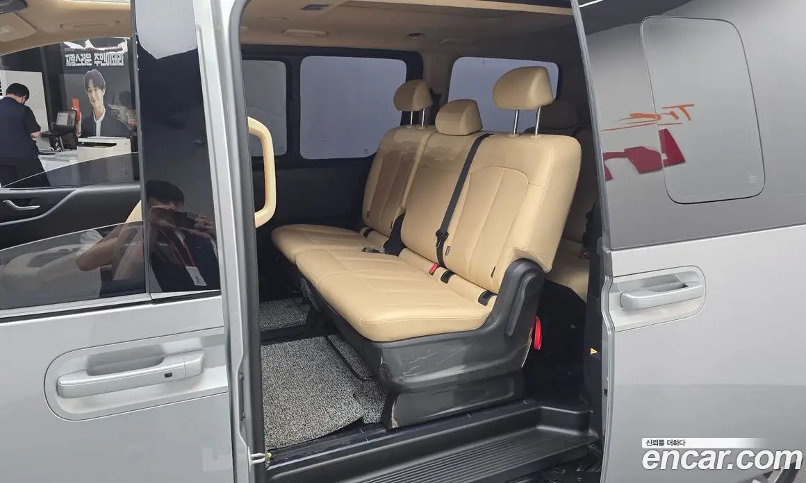 Hyundai Staria 2023 3.5 автомат (гидро), фото 17 Hyundai Staria 2023 3.5 автомат (гидро), фото 17