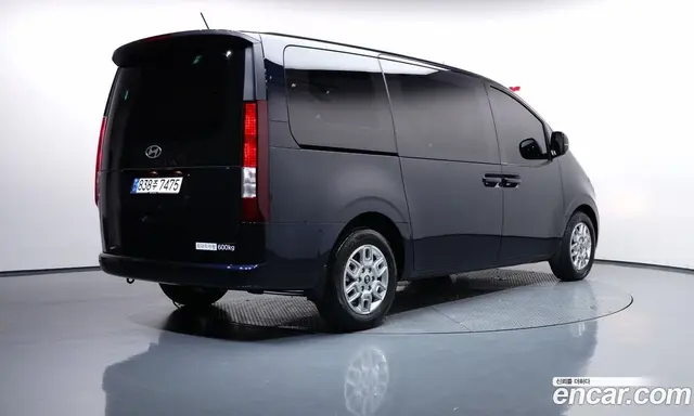 Hyundai Staria, 2024, 63 105 км