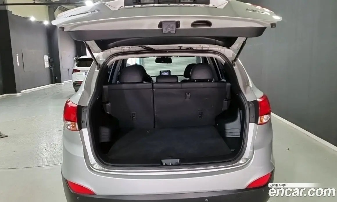 Hyundai Tucson 2009 2.0 автомат (гидро), фото 17