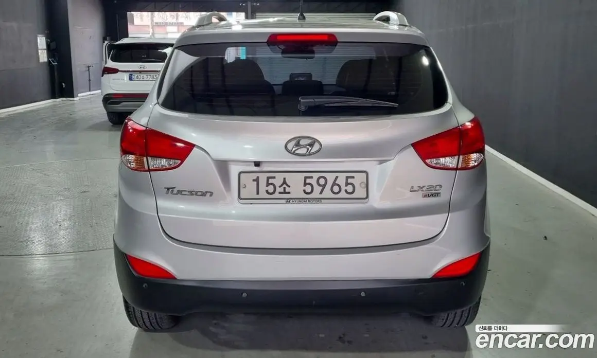 Hyundai Tucson 2009 2.0 автомат (гидро), фото 4