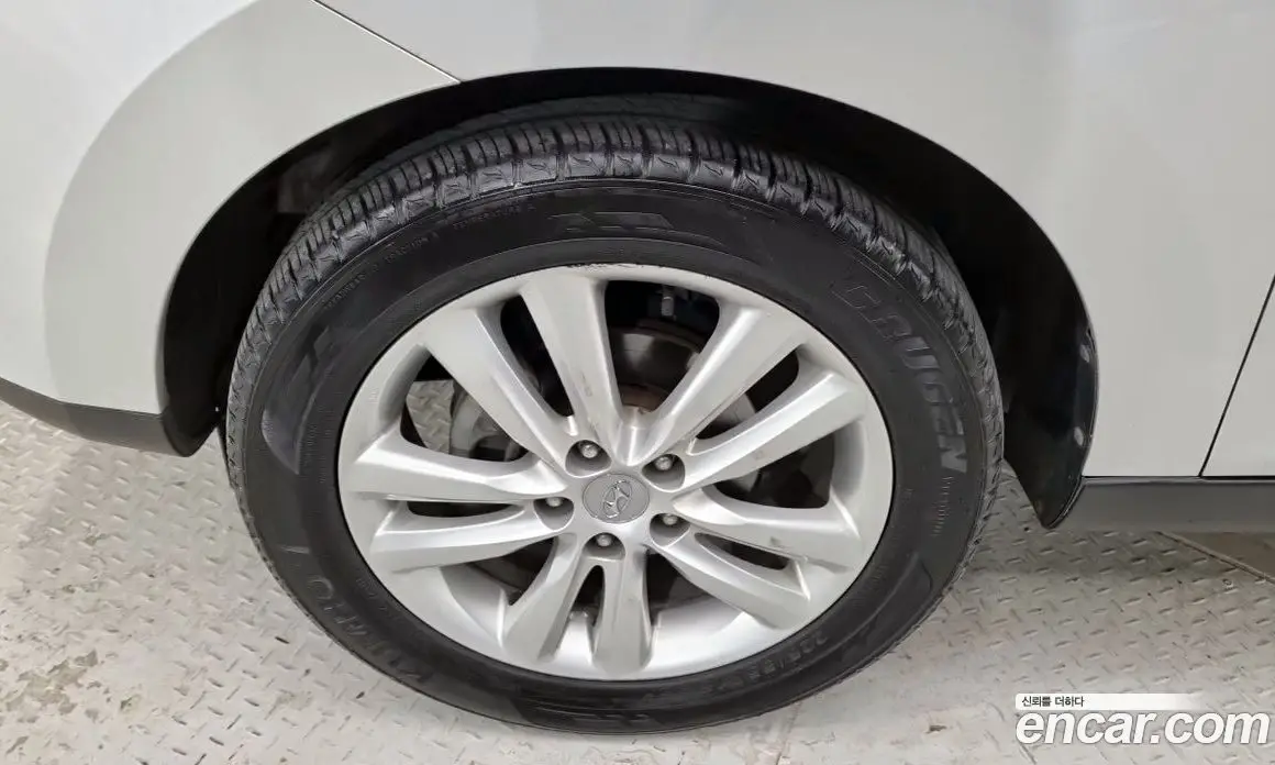 Hyundai Tucson 2009 2.0 автомат (гидро), фото 5