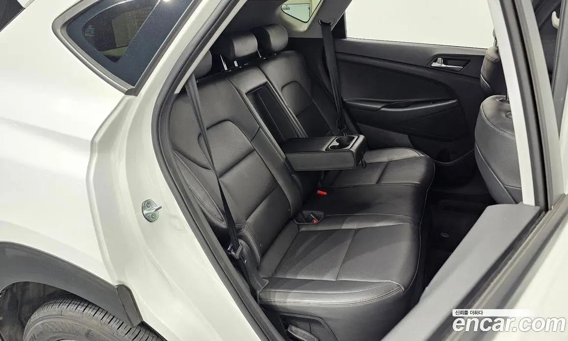 Hyundai Tucson 2015 1.7 автомат (гидро), фото 11