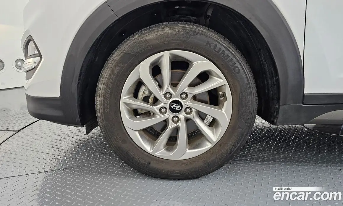 Hyundai Tucson 2015 1.7 автомат (гидро), фото 5