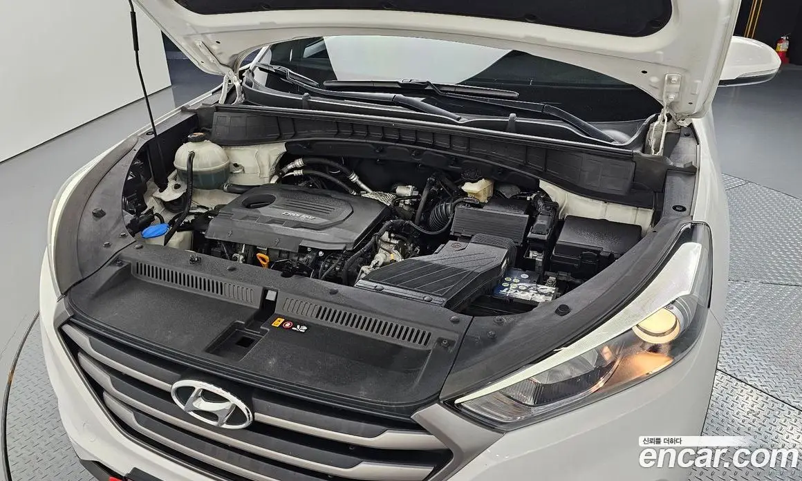 Hyundai Tucson 2015 1.7 автомат (гидро), фото 6