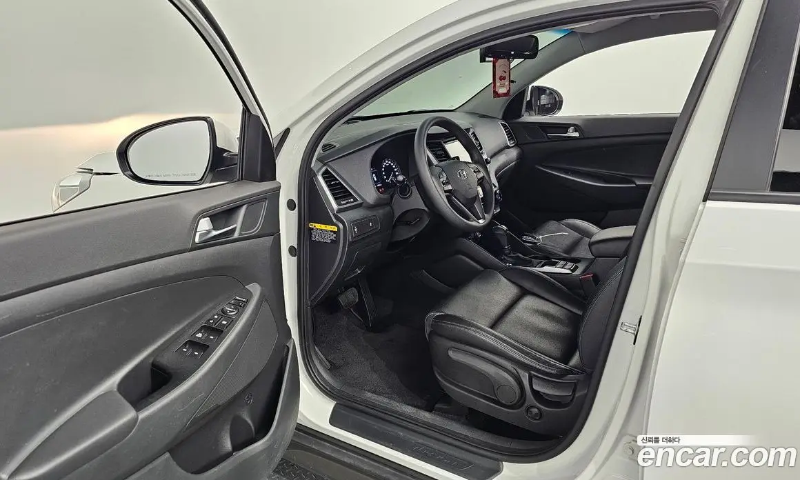 Hyundai Tucson 2015 1.7 автомат (гидро), фото 10