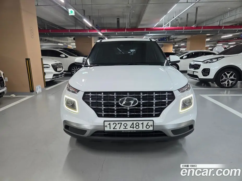 Hyundai Venue 2019 1.6 автомат (гидро), фото 1 Hyundai Venue 2019 1.6 автомат (гидро), фото 1