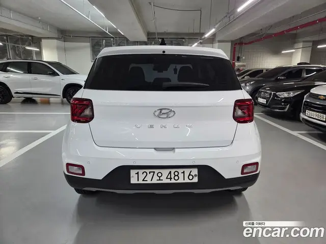 Hyundai Venue 2019 1.6 автомат (гидро), миниатюра 5 Hyundai Venue 2019 1.6 автомат (гидро), миниатюра 5