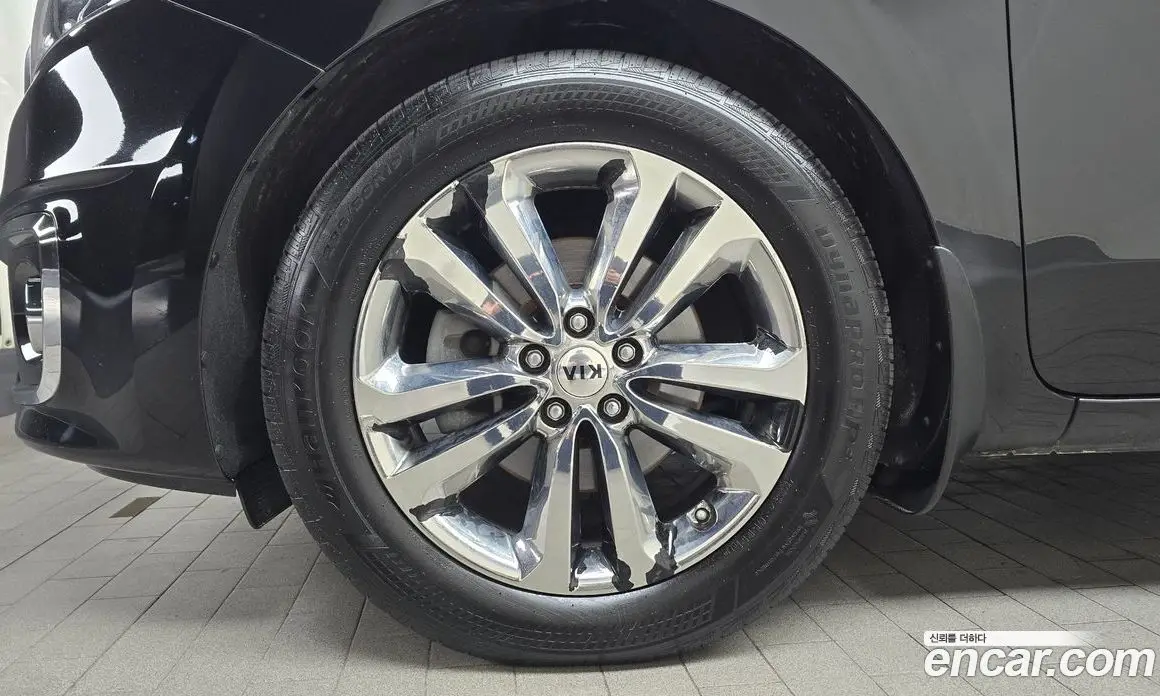 Kia Carnival 2015 2.2 автомат (гидро), фото 5 Kia Carnival 2015 2.2 автомат (гидро), фото 5
