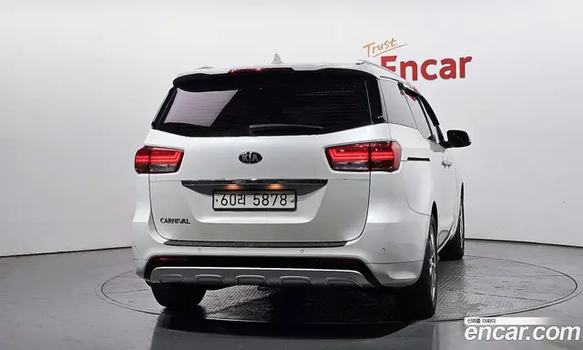 Kia Carnival 2015 2.2 автомат (гидро), миниатюра 4 Kia Carnival 2015 2.2 автомат (гидро), миниатюра 4