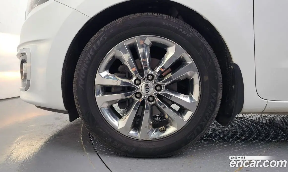Kia Carnival 2015 2.2 автомат (гидро), фото 5 Kia Carnival 2015 2.2 автомат (гидро), фото 5