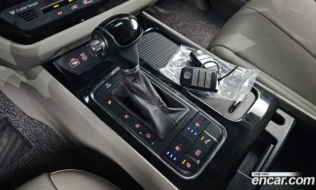 Kia Carnival 2015 2.2 автомат (гидро), миниатюра 9 Kia Carnival 2015 2.2 автомат (гидро), миниатюра 9