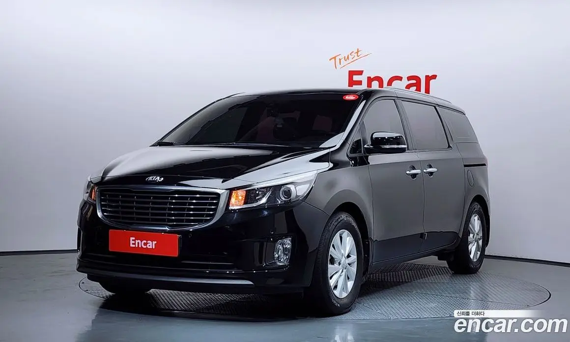 Kia Carnival 2017 2.2 автомат (гидро), фото 1 Kia Carnival 2017 2.2 автомат (гидро), фото 1