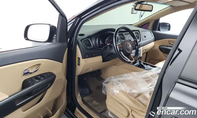 Kia Carnival 2017 2.2 автомат (гидро), миниатюра 11 Kia Carnival 2017 2.2 автомат (гидро), миниатюра 11