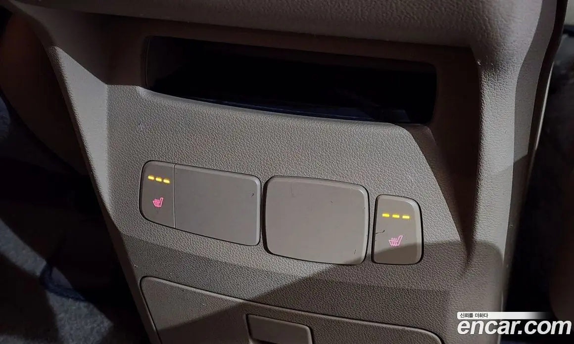 Kia Carnival 2017 2.2 автомат (гидро), фото 19 Kia Carnival 2017 2.2 автомат (гидро), фото 19
