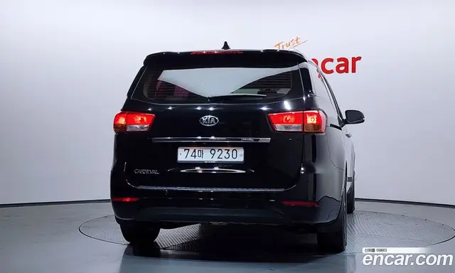 Kia Carnival 2017 2.2 автомат (гидро), миниатюра 4 Kia Carnival 2017 2.2 автомат (гидро), миниатюра 4