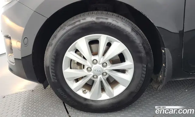 Kia Carnival 2017 2.2 автомат (гидро), миниатюра 5 Kia Carnival 2017 2.2 автомат (гидро), миниатюра 5