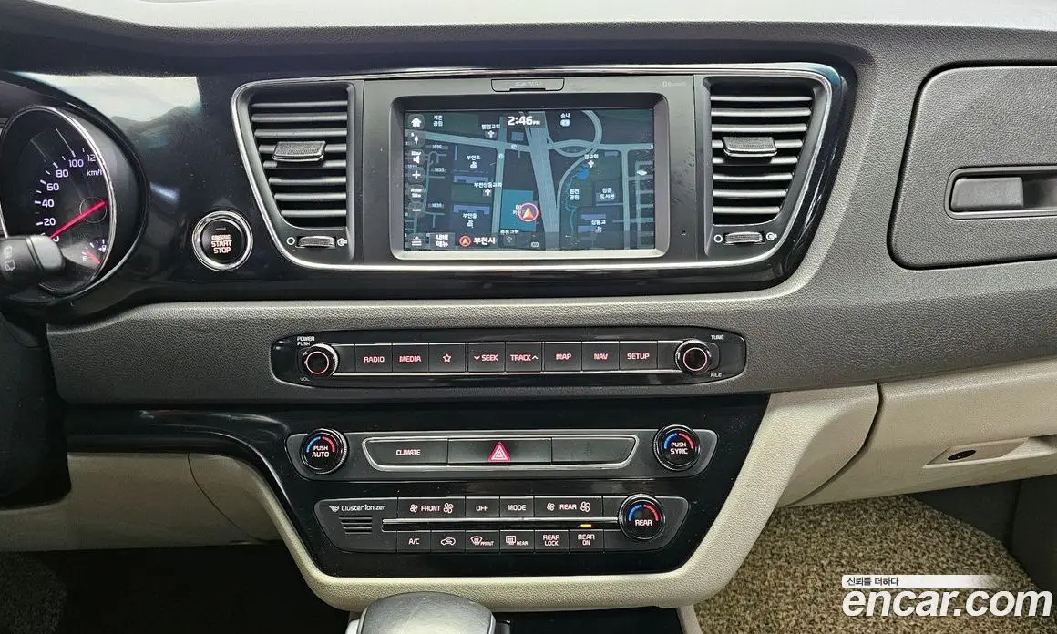 Kia Carnival 2017 2.2 автомат (гидро), фото 14 Kia Carnival 2017 2.2 автомат (гидро), фото 14