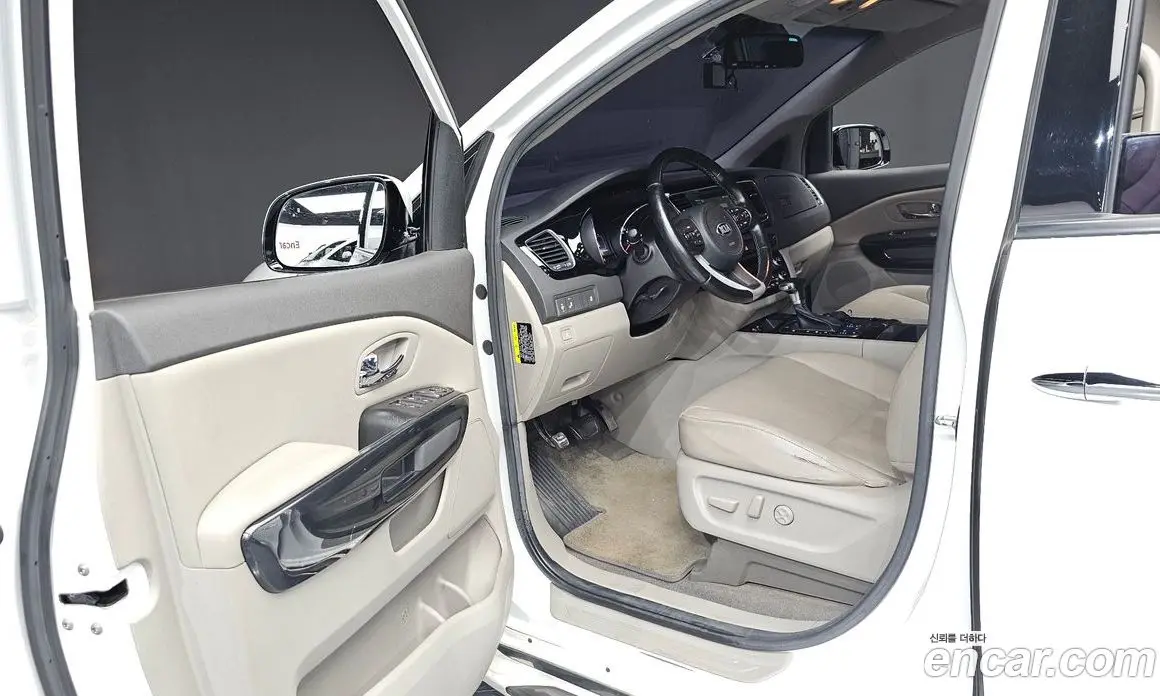 Kia Carnival 2017 2.2 автомат (гидро), фото 13