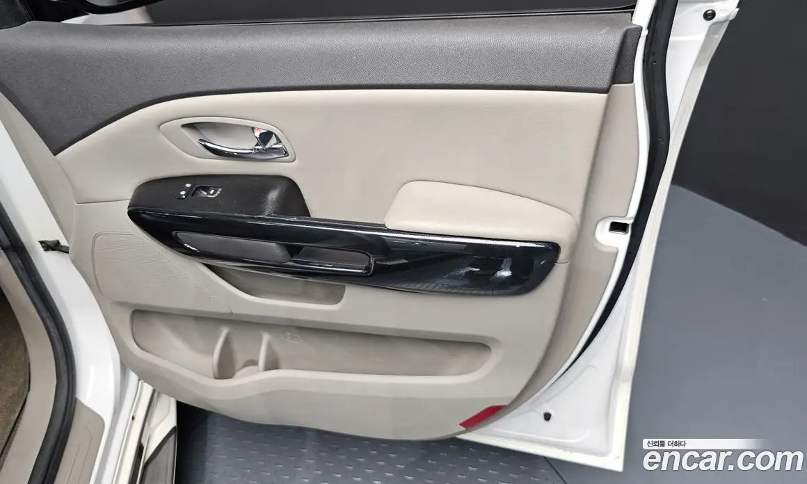 Kia Carnival 2017 2.2 автомат (гидро), фото 15
