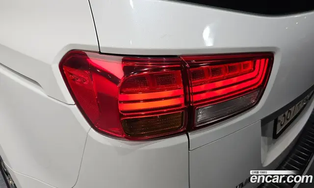 Kia Carnival 2017 2.2 автомат (гидро), миниатюра 9