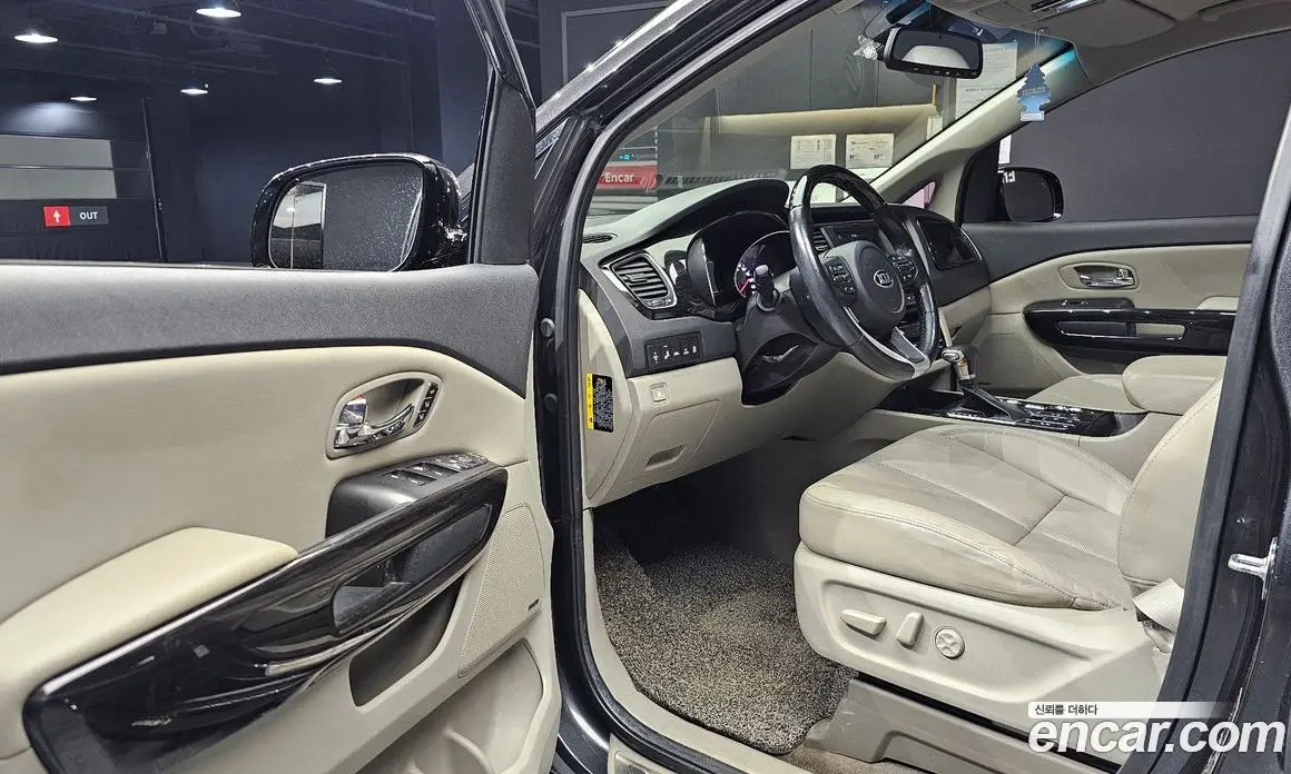 Kia Carnival 2018 3.3 автомат (гидро), фото 13