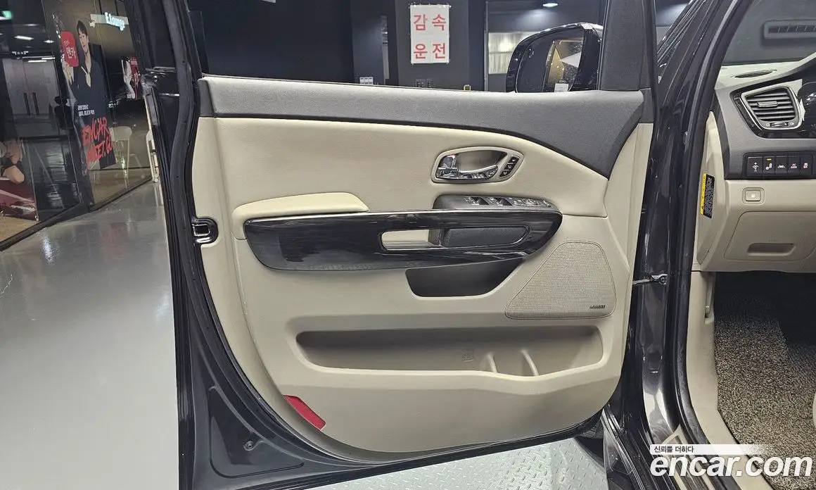 Kia Carnival 2018 3.3 автомат (гидро), фото 14