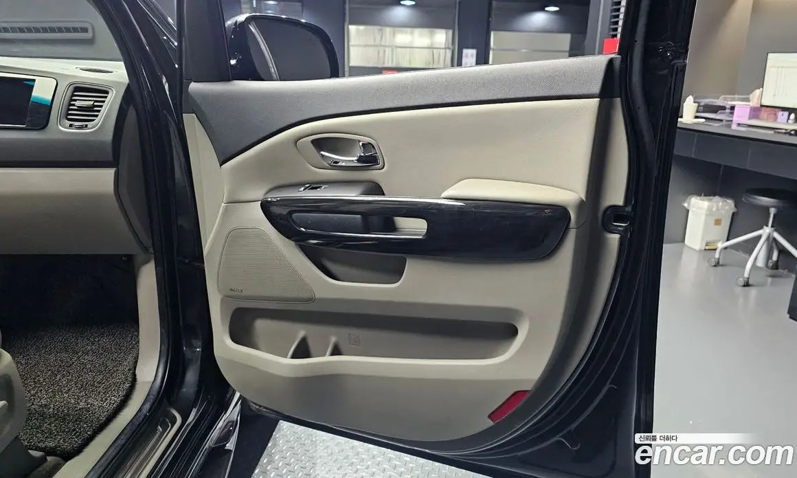 Kia Carnival 2018 3.3 автомат (гидро), фото 15