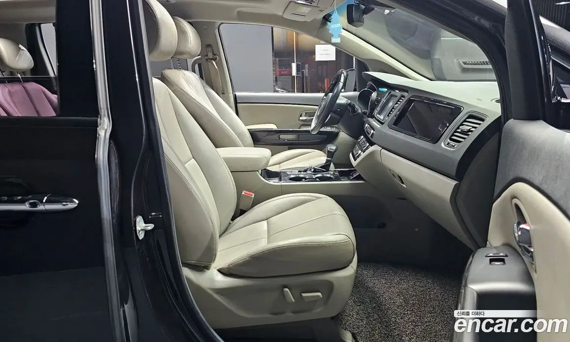 Kia Carnival 2018 3.3 автомат (гидро), фото 16