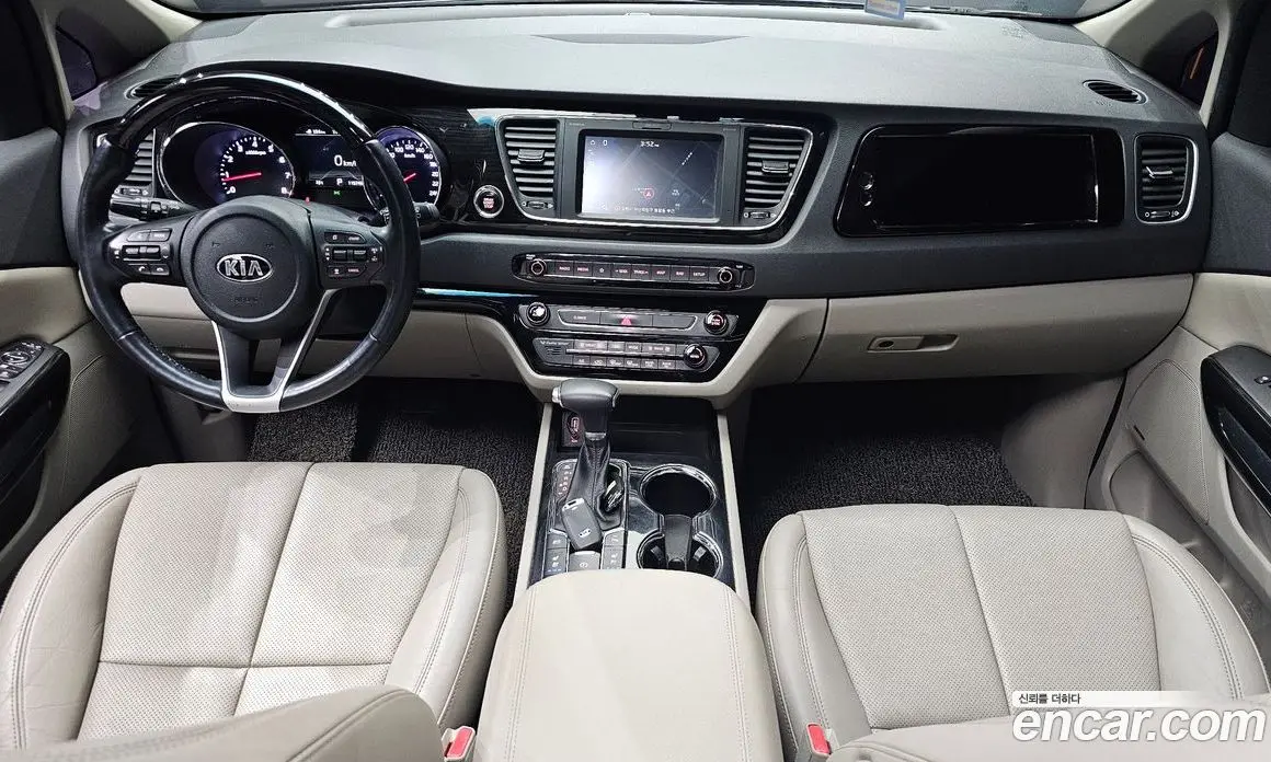 Kia Carnival 2018 3.3 автомат (гидро), фото 10