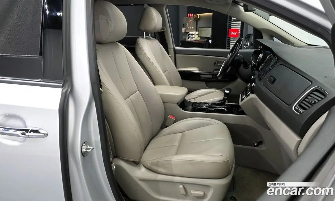 Kia Carnival 2018 3.3 автомат (гидро), фото 16