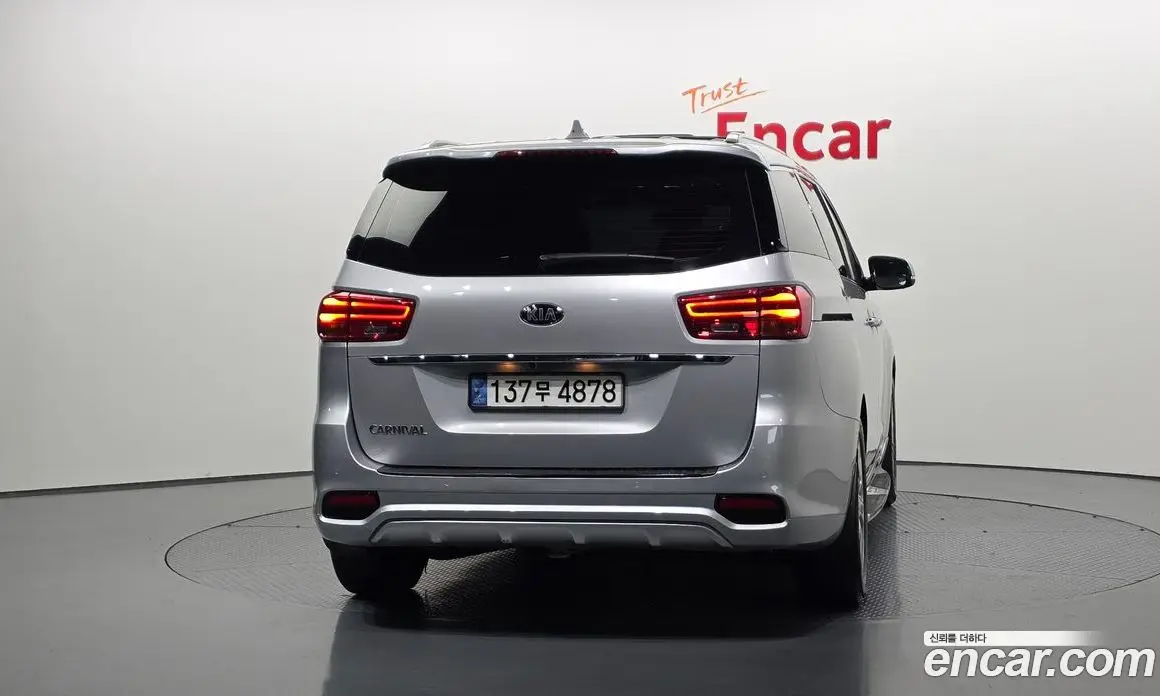 Kia Carnival 2018 3.3 автомат (гидро), фото 4