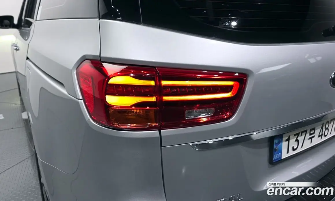 Kia Carnival 2018 3.3 автомат (гидро), фото 9