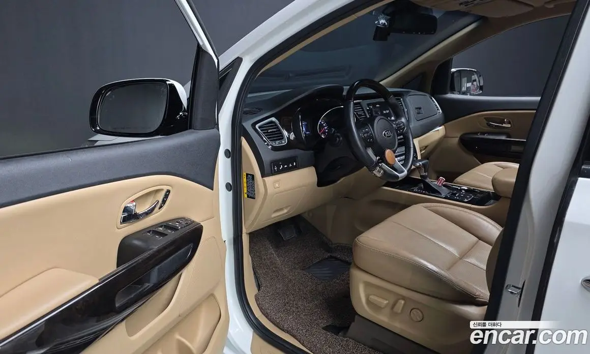 Kia Carnival 2019 2.2 автомат (гидро), фото 13 Kia Carnival 2019 2.2 автомат (гидро), фото 13