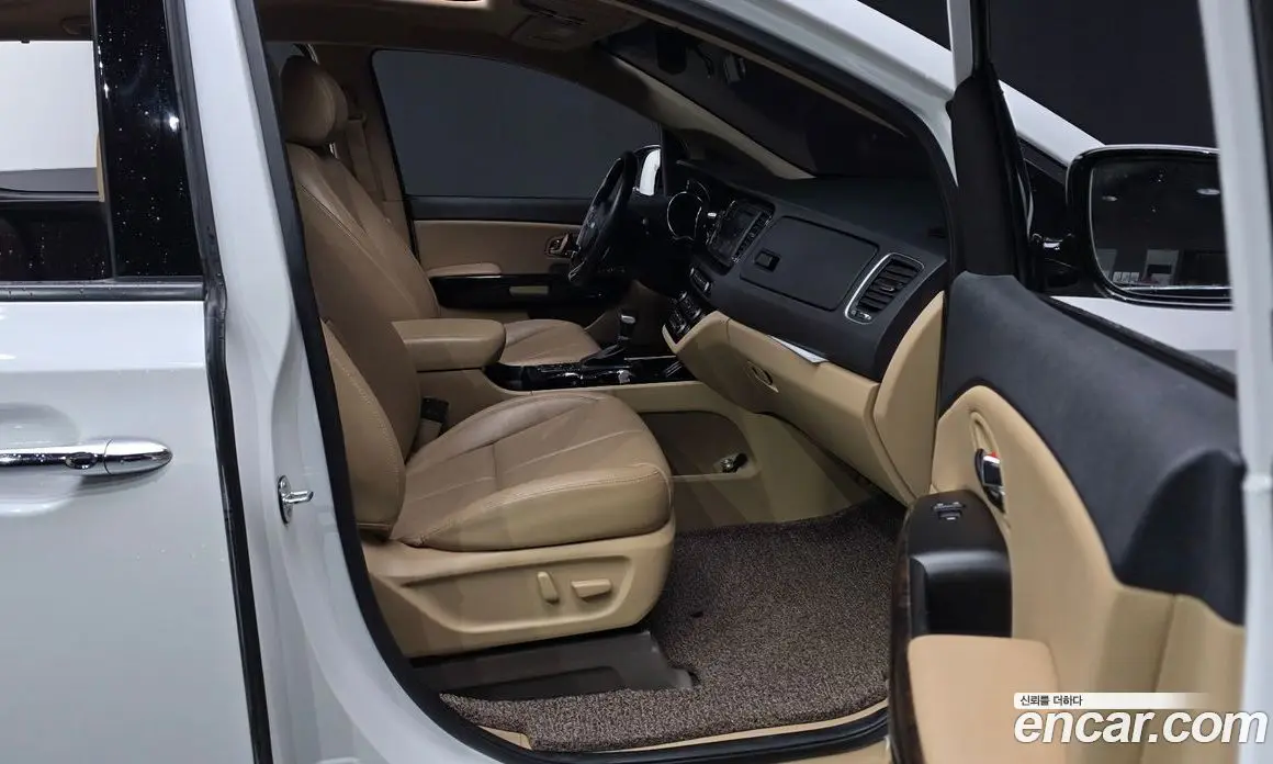Kia Carnival 2019 2.2 автомат (гидро), фото 17 Kia Carnival 2019 2.2 автомат (гидро), фото 17