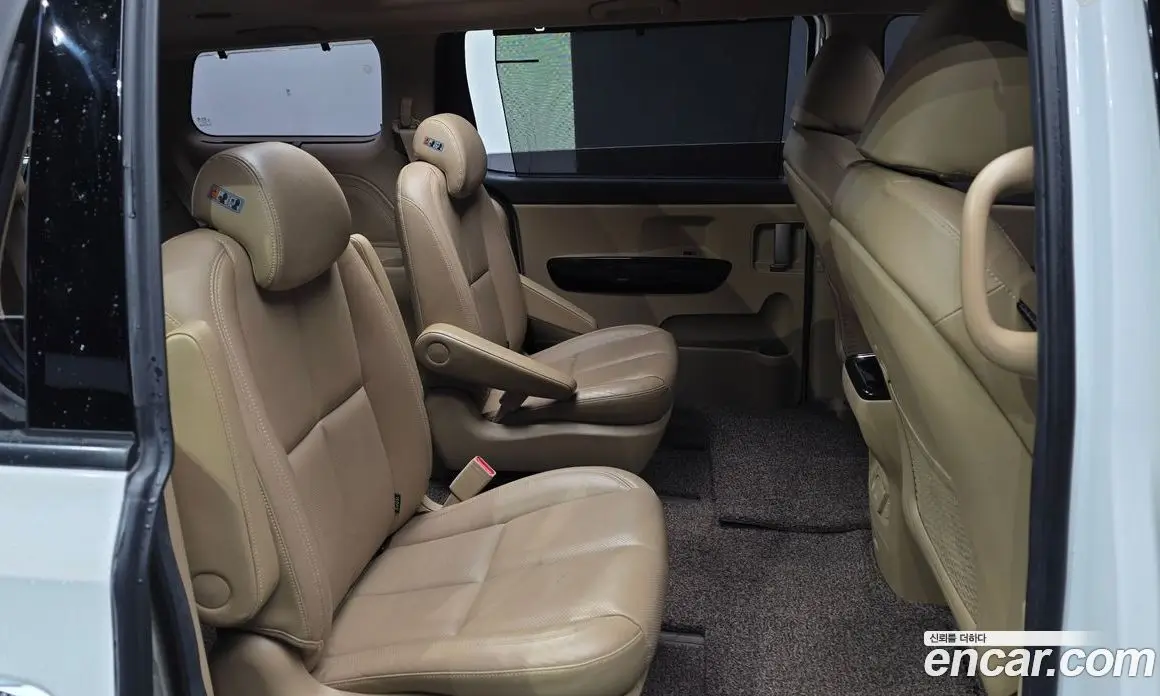 Kia Carnival 2019 2.2 автомат (гидро), фото 18 Kia Carnival 2019 2.2 автомат (гидро), фото 18