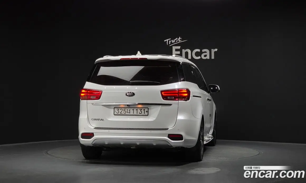 Kia Carnival 2019 2.2 автомат (гидро), фото 4 Kia Carnival 2019 2.2 автомат (гидро), фото 4
