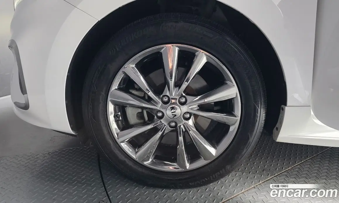 Kia Carnival 2019 2.2 автомат (гидро), фото 5 Kia Carnival 2019 2.2 автомат (гидро), фото 5