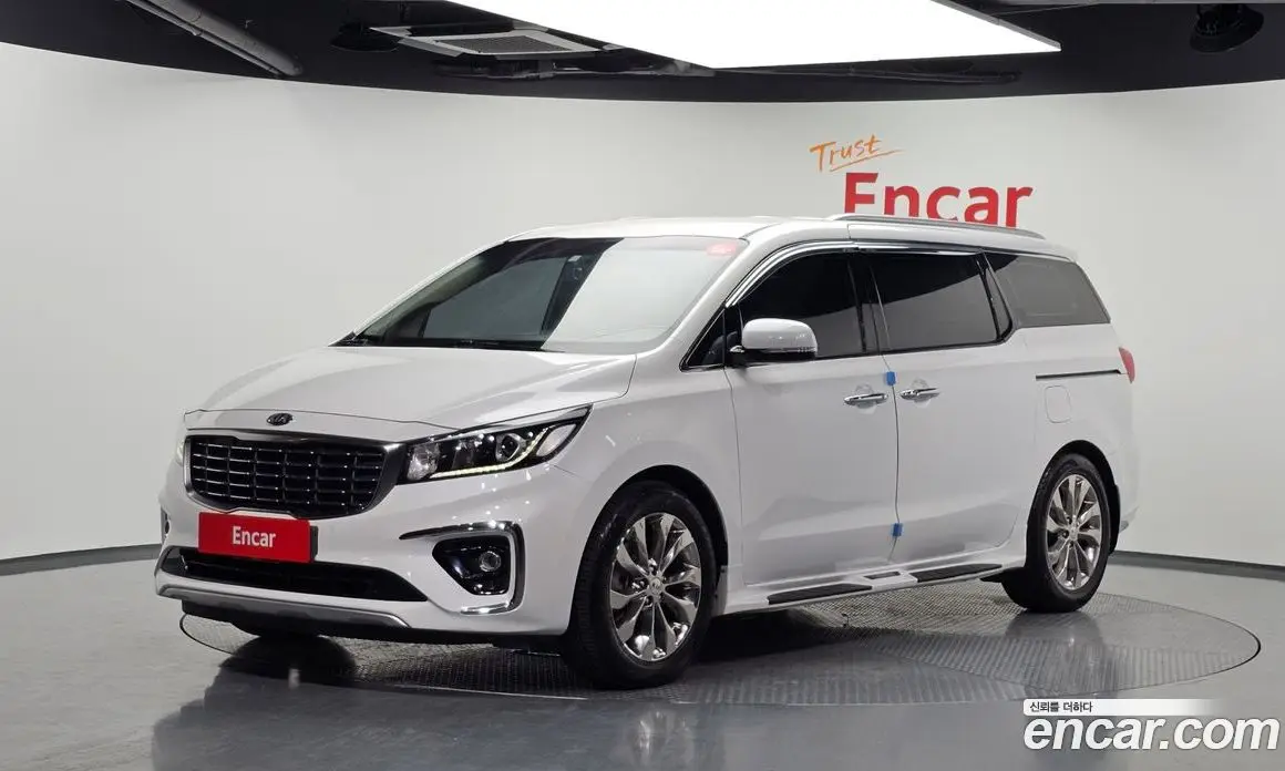 Kia Carnival 2019 2.2 автомат (гидро), фото 1 Kia Carnival 2019 2.2 автомат (гидро), фото 1