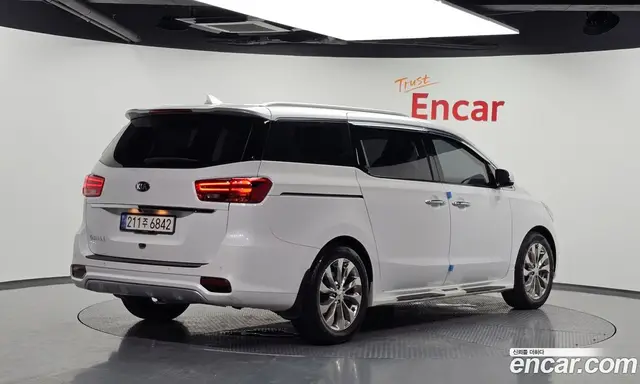 Kia Carnival 2019 2.2 автомат (гидро), миниатюра 2 Kia Carnival 2019 2.2 автомат (гидро), миниатюра 2