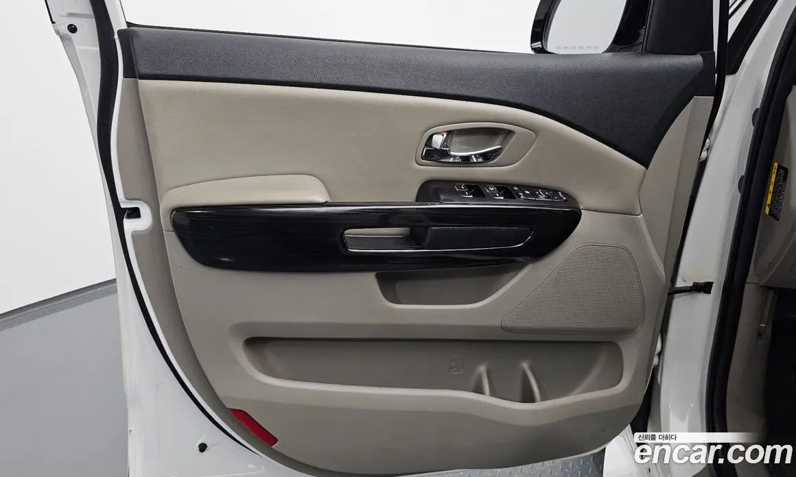 Kia Carnival 2019 2.2 автомат (гидро), фото 14 Kia Carnival 2019 2.2 автомат (гидро), фото 14