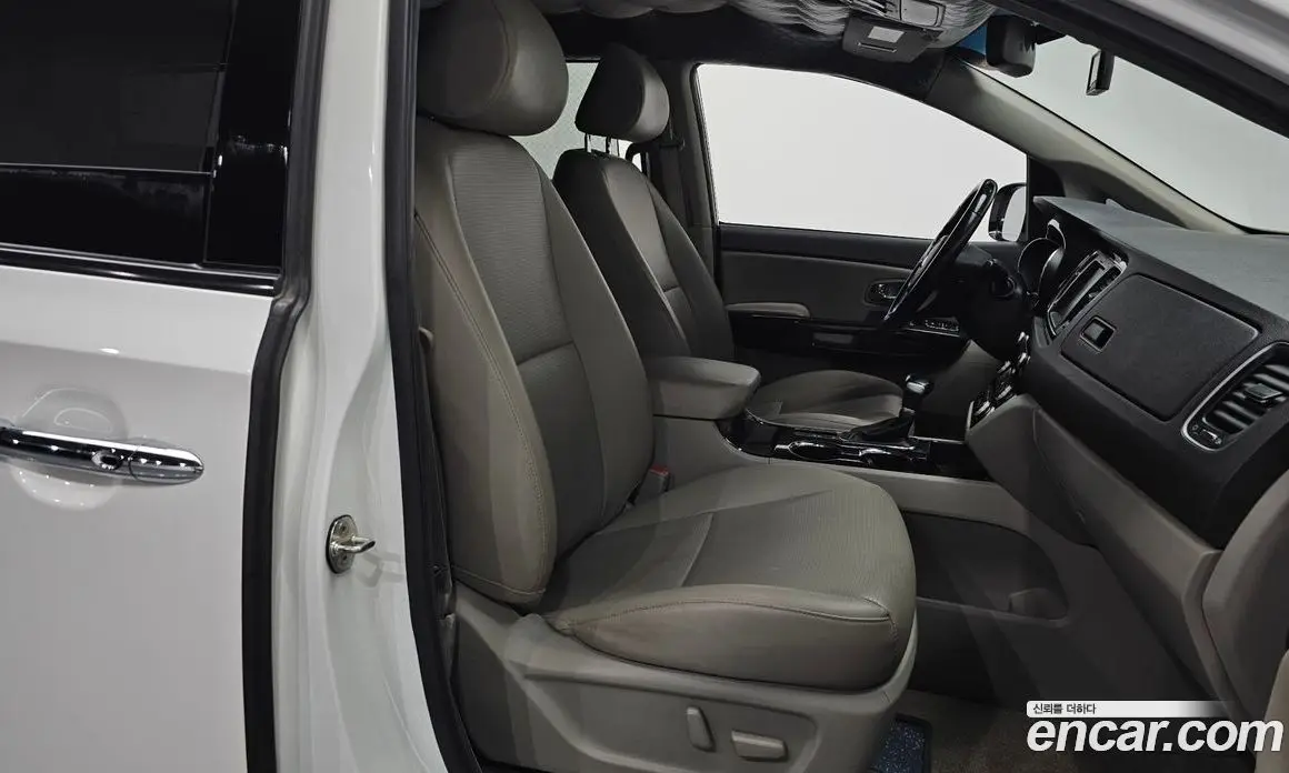 Kia Carnival 2019 2.2 автомат (гидро), фото 17 Kia Carnival 2019 2.2 автомат (гидро), фото 17