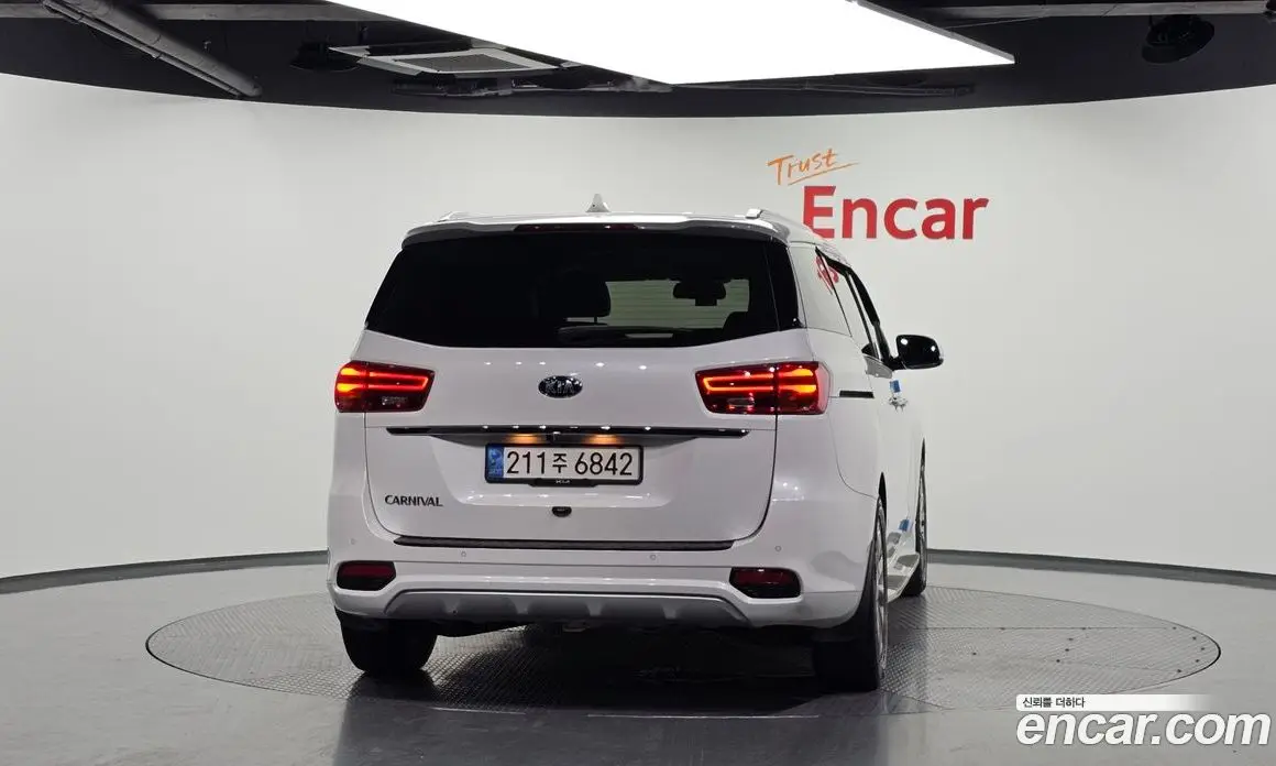 Kia Carnival 2019 2.2 автомат (гидро), фото 4 Kia Carnival 2019 2.2 автомат (гидро), фото 4