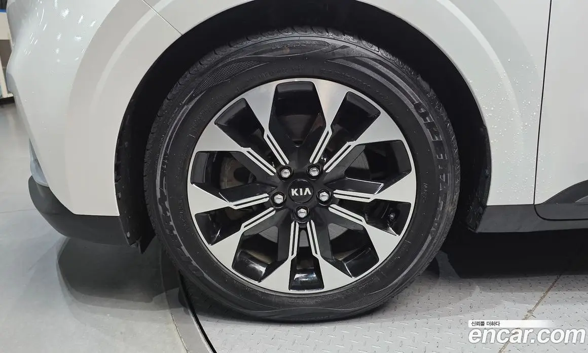 Kia Carnival 2021 2.2 автомат (гидро), фото 5 Kia Carnival 2021 2.2 автомат (гидро), фото 5