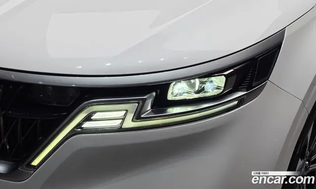 Kia Carnival 2021 2.2 автомат (гидро), миниатюра 8 Kia Carnival 2021 2.2 автомат (гидро), миниатюра 8