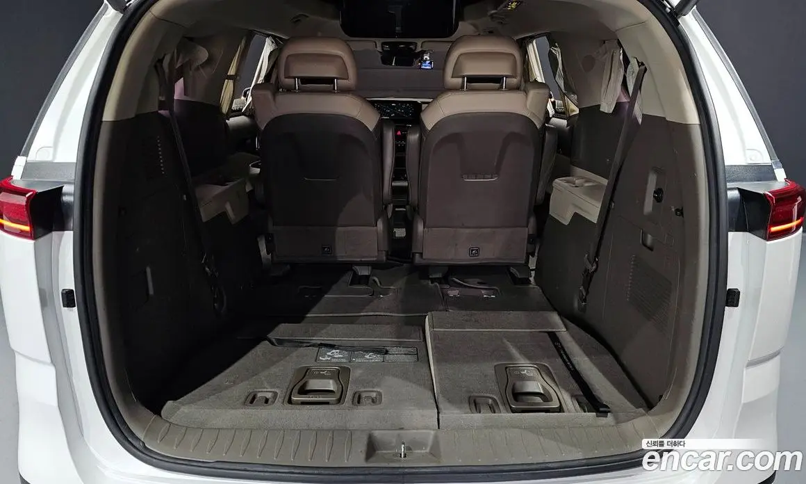 Kia Carnival 2021 3.5 автомат (гидро), фото 20 Kia Carnival 2021 3.5 автомат (гидро), фото 20